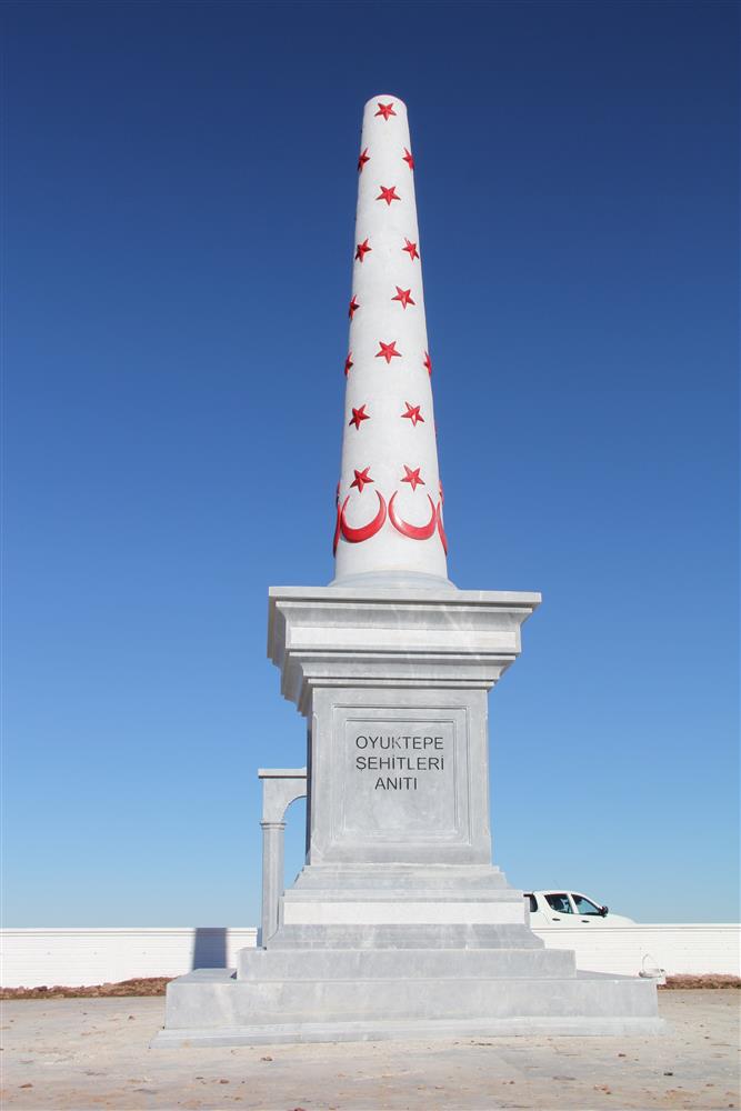 Oyuktepe Şehitleri Anıtı.JPG